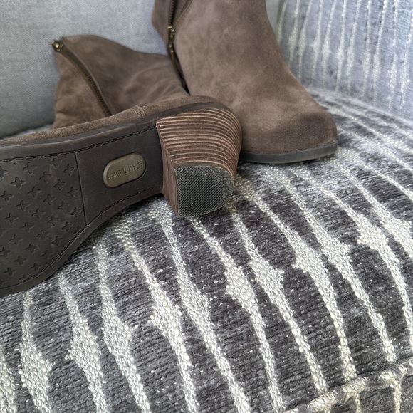 Adam Tucker Suede boots size 8.5 - Picture 5 of 6